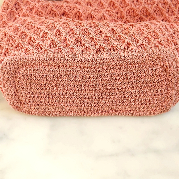 NWOT. Handmade Cotton blended crochet shoulder zip bag w/inside lining, pockets. - Picture 4 of 5